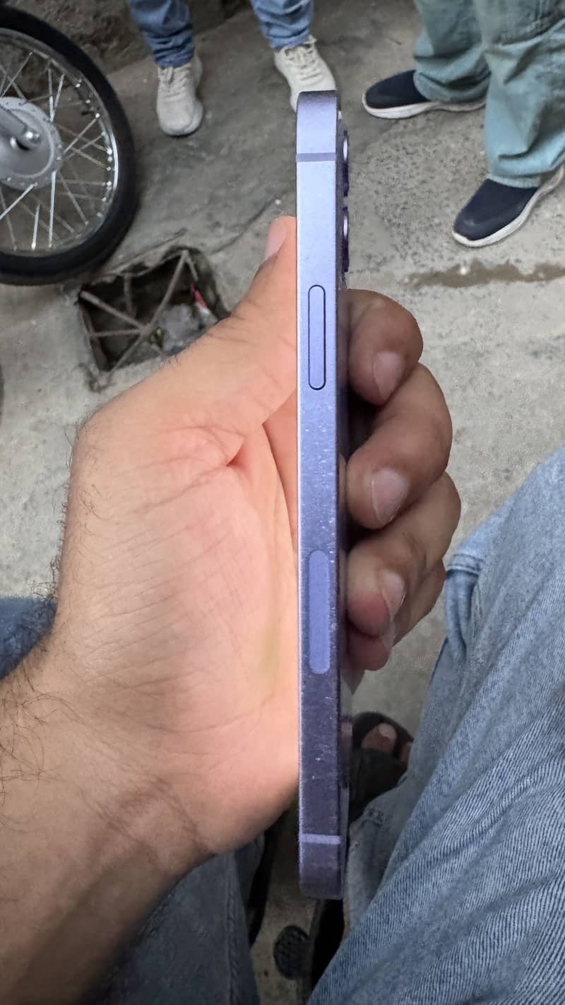 Apple iPhone 12 5