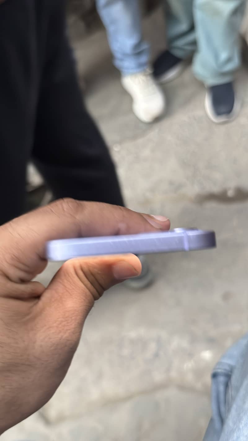 Apple iPhone 12 7