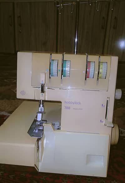 Pfaff Hobby Lock 788 ( Made in Japan)