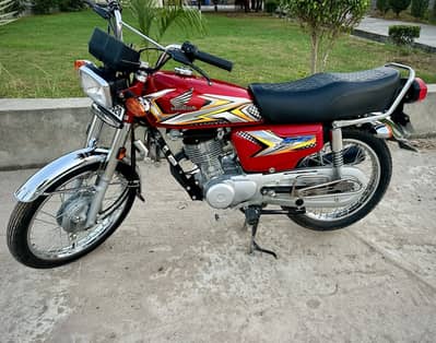 Honda 125 Red 2025