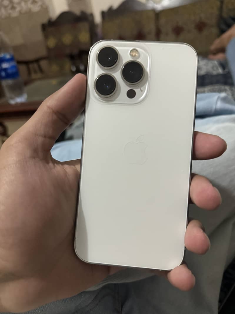 Apple iPhone 13 Pro 3