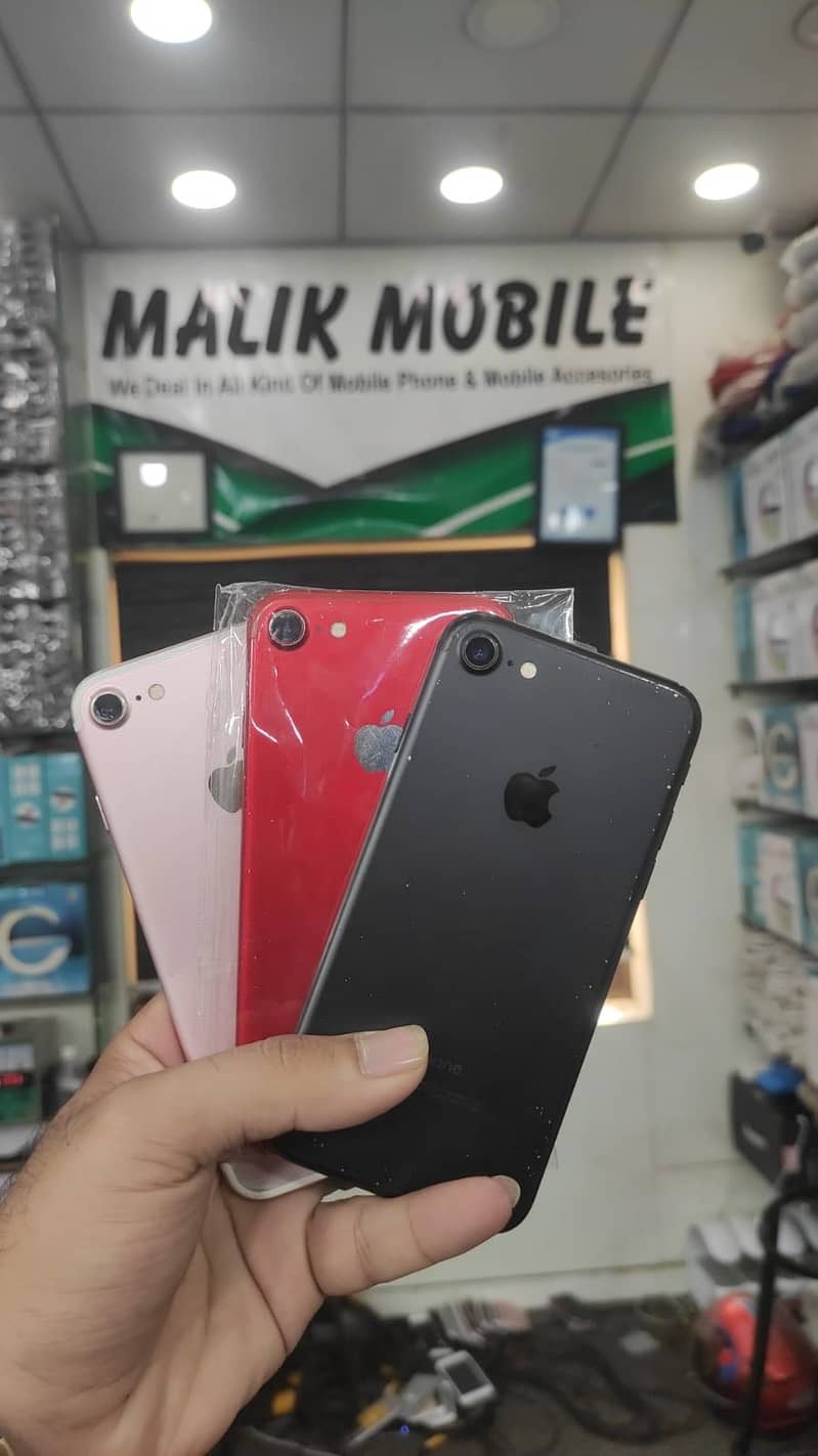 Apple iPhone 7 0