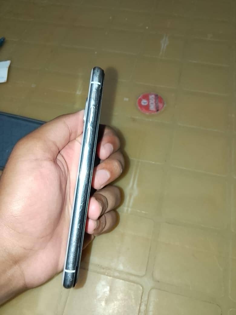 Apple iPhone X 2