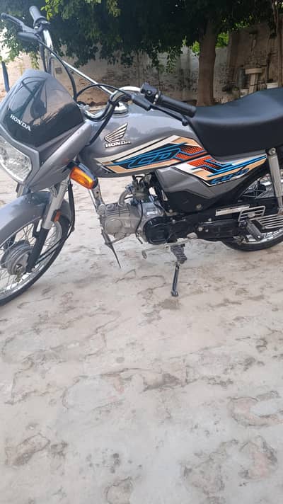 Honda CD 70 Dream Showroom Condition