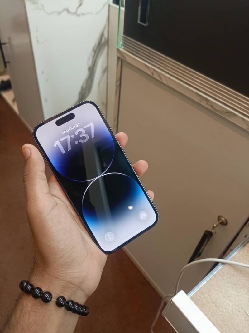 Apple iPhone 14 Pro 1