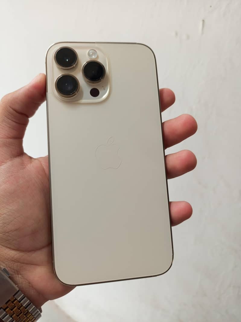 Apple iPhone 14 Pro Max 4
