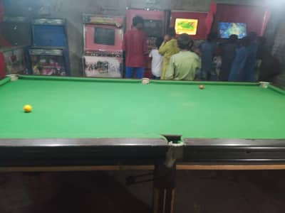 snicker table