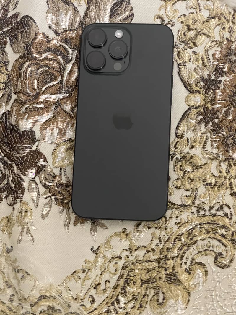 Apple iPhone 16 Pro Max 0