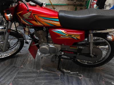 Honda 125 lush condition  03001037224