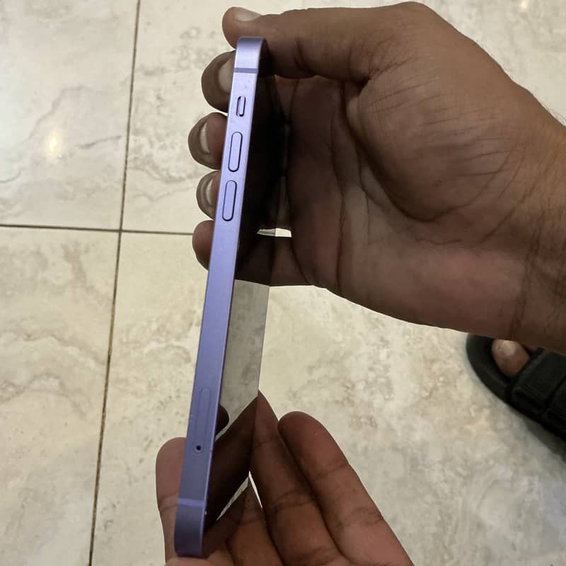 Apple iPhone 12 5