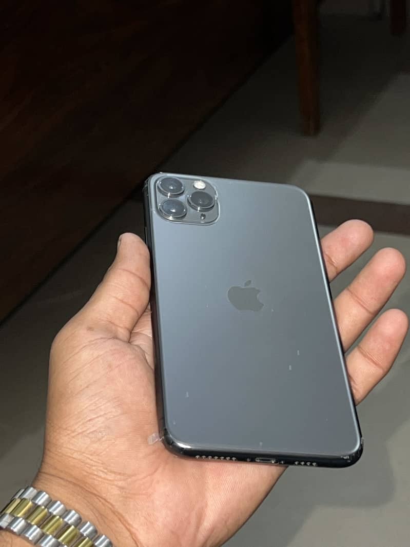 Apple iPhone 11 Pro Max 1