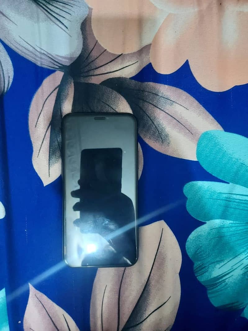 Apple iPhone 11 Pro 2