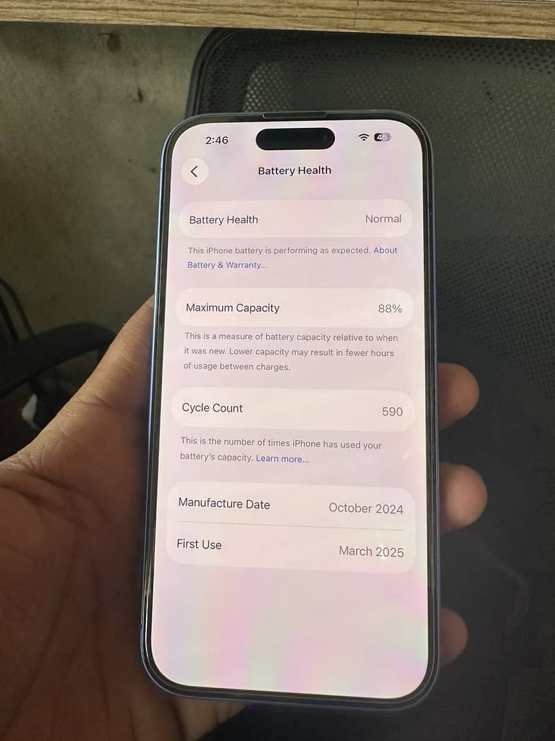 Apple iPhone 16 3