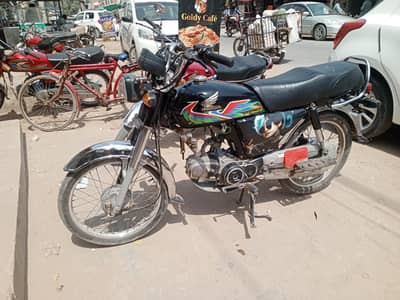 Honda CD70 Black 2021 Model