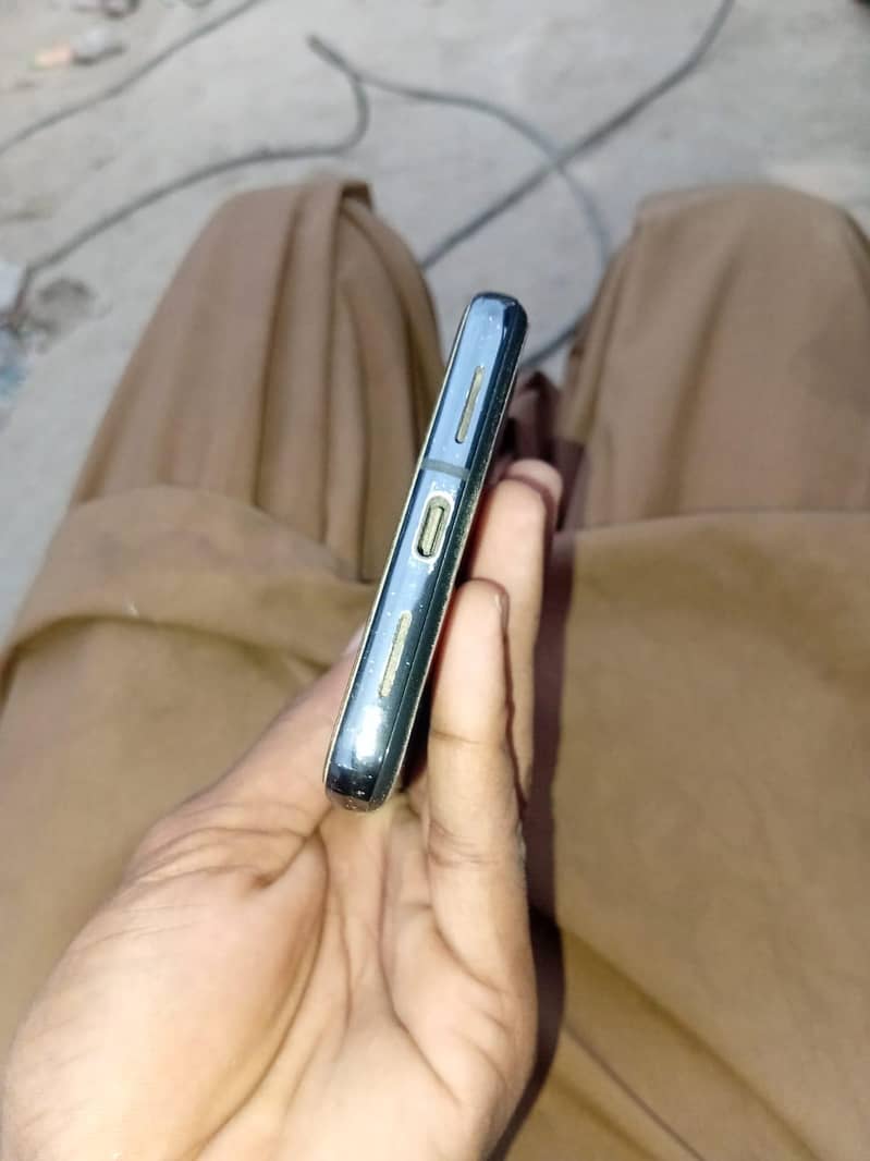 Google Pixel 8 Pro 7