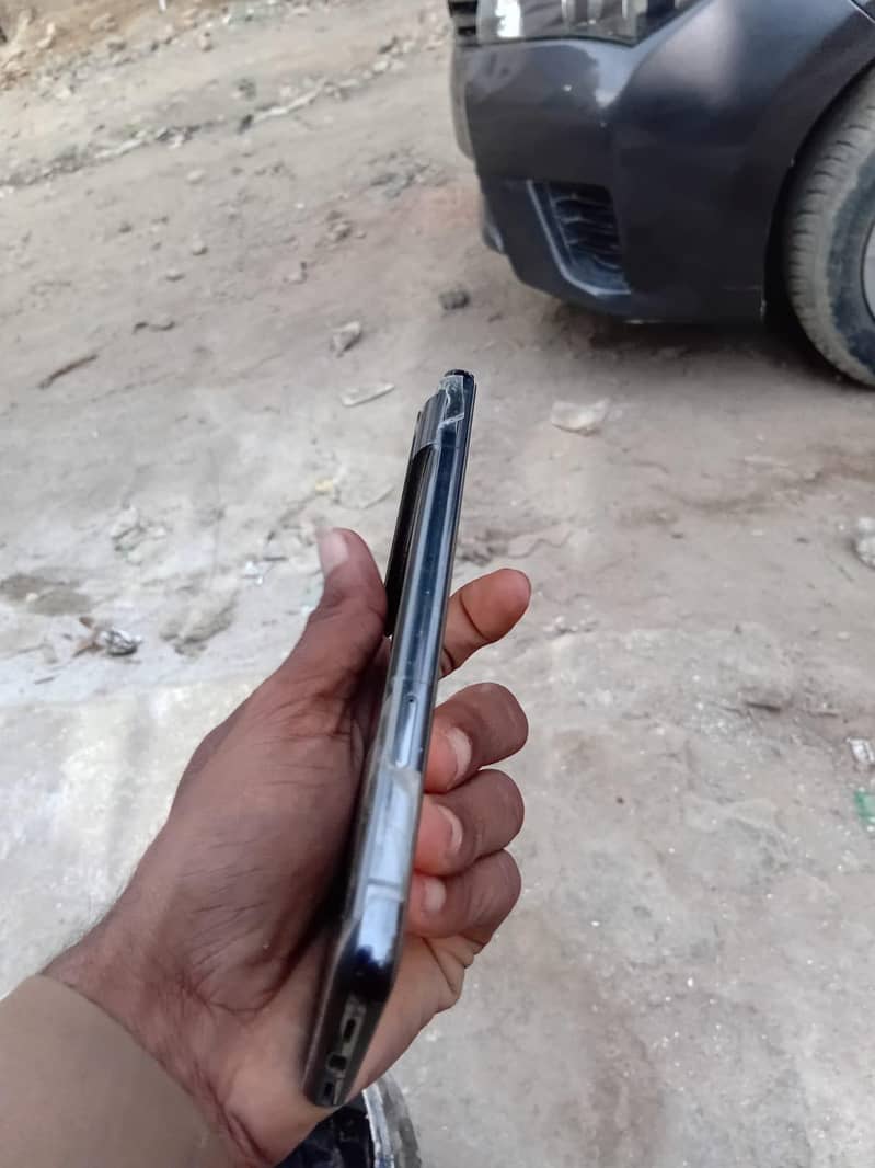 Google Pixel 8 Pro 10