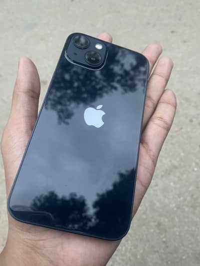 Apple iPhone 13