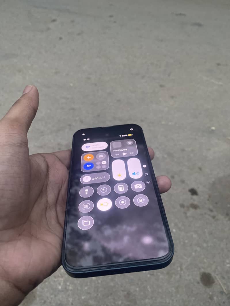 Apple iPhone 13 4