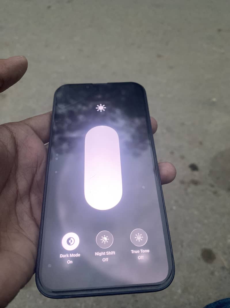 Apple iPhone 13 5