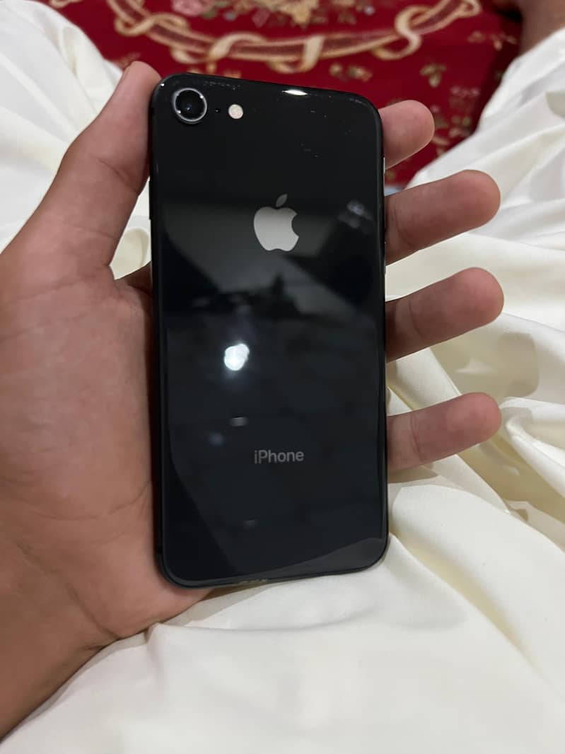 Apple iPhone 8 0