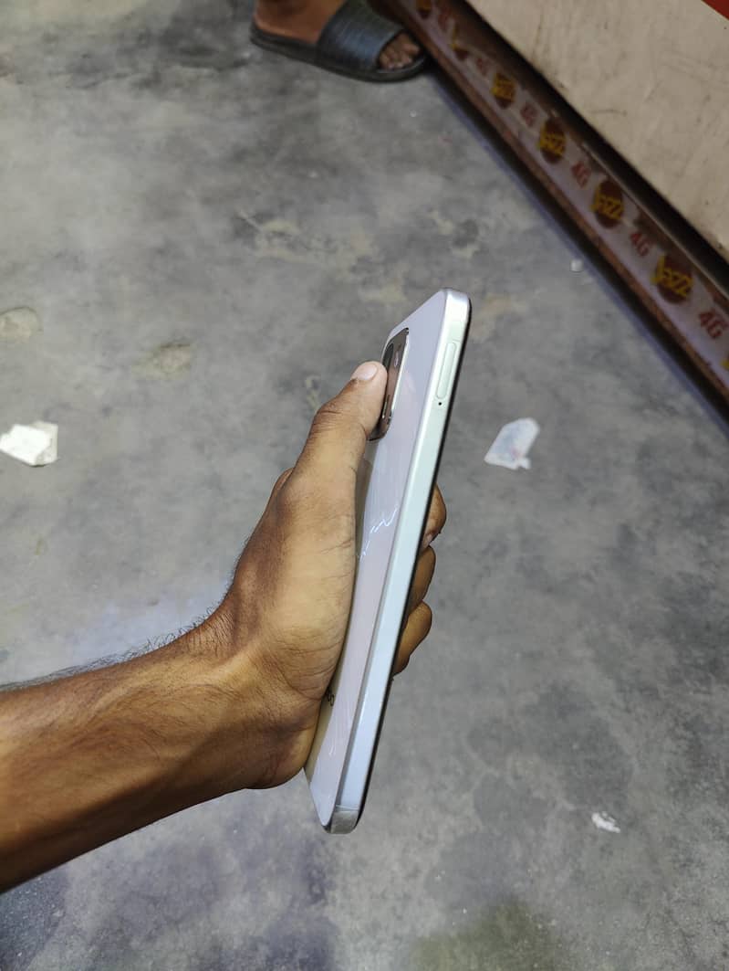 OPPO A6s 3