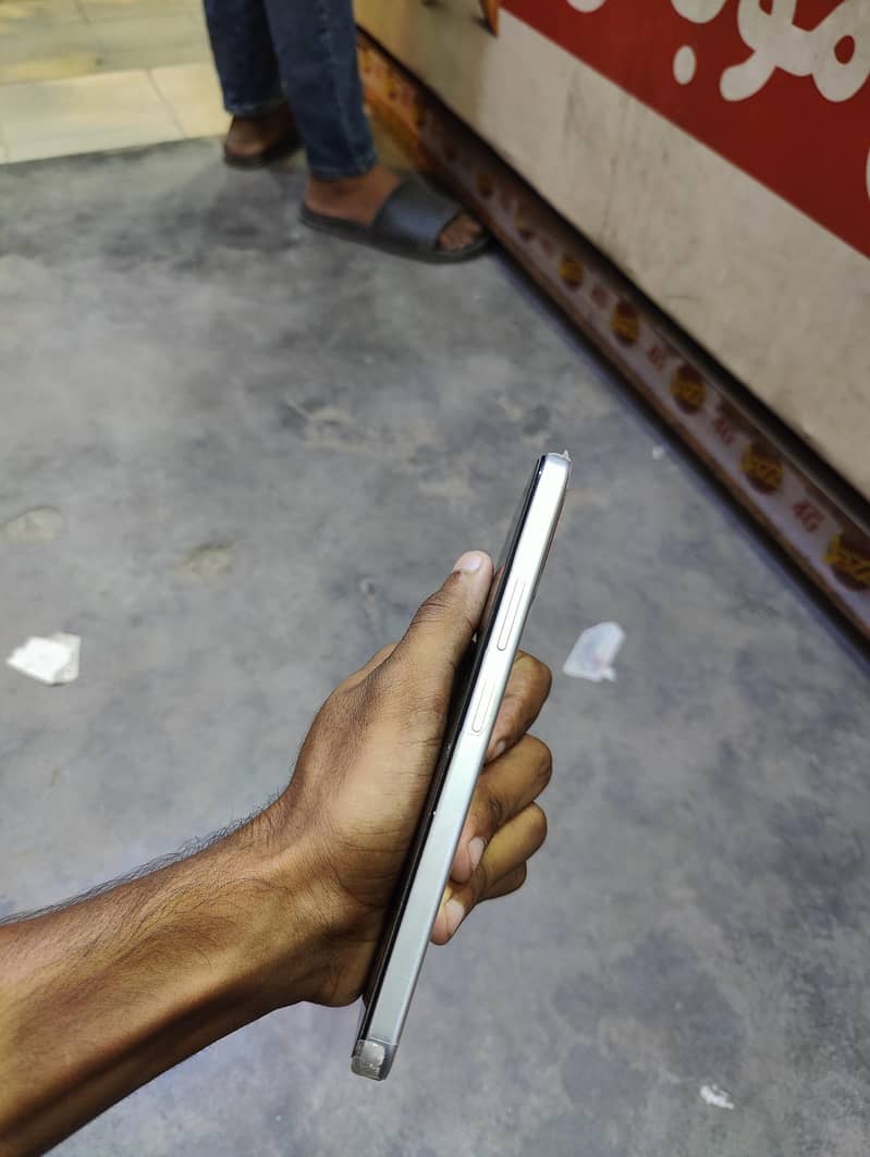 OPPO A6s 5