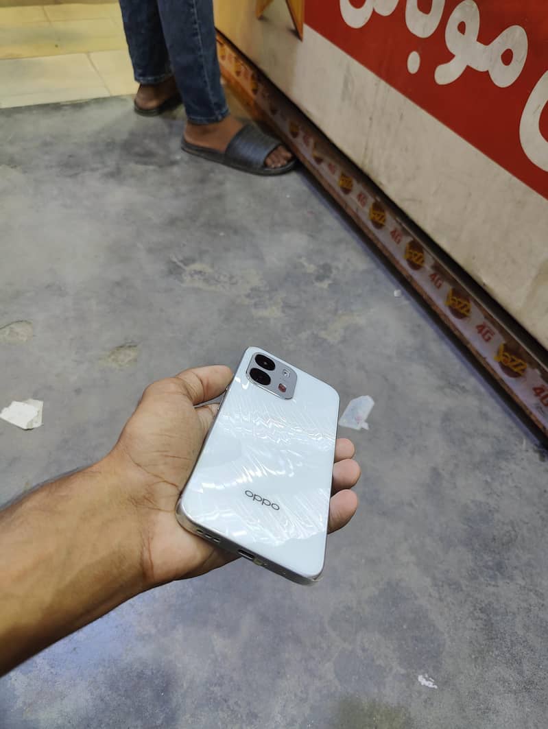 OPPO A6s 6