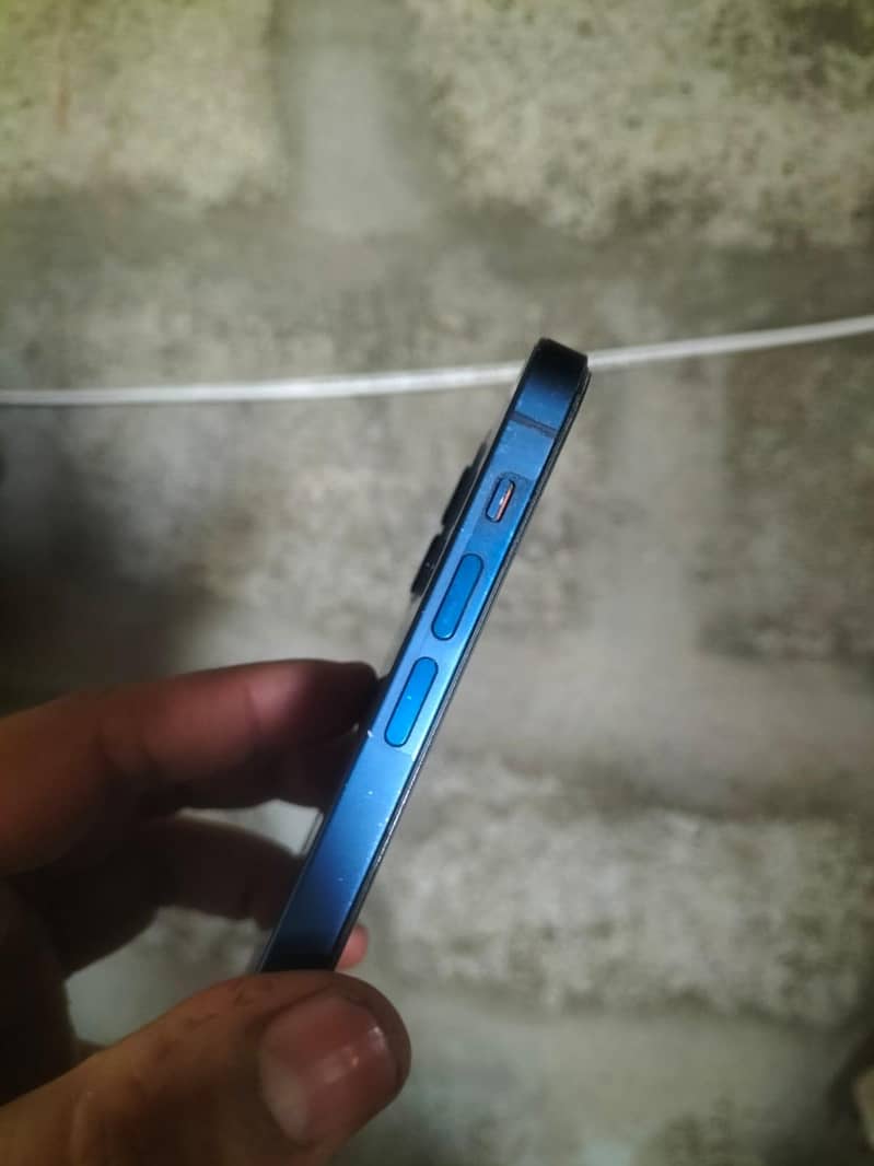 Apple iPhone 12 8
