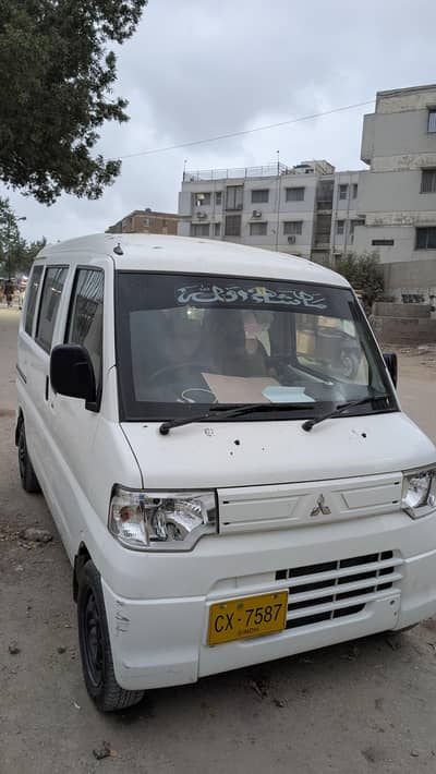 Mitsubishi Minicab Bravo 2013 - URGENT SALE