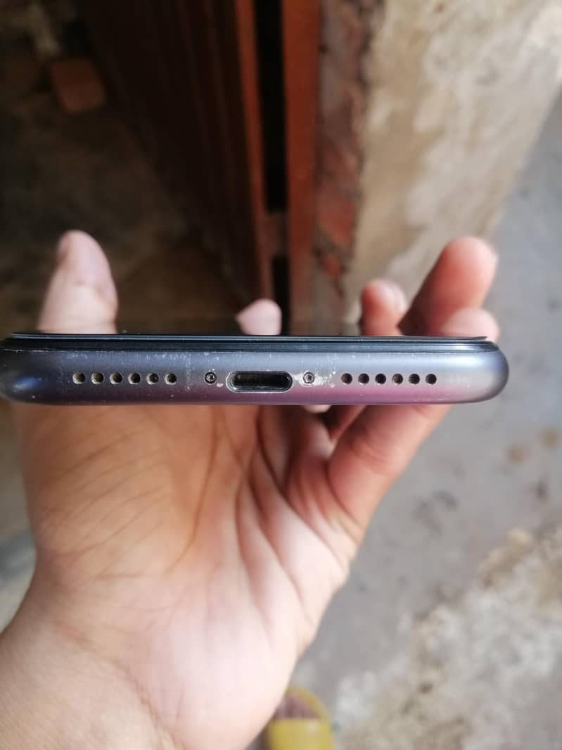 IPhone 11 6