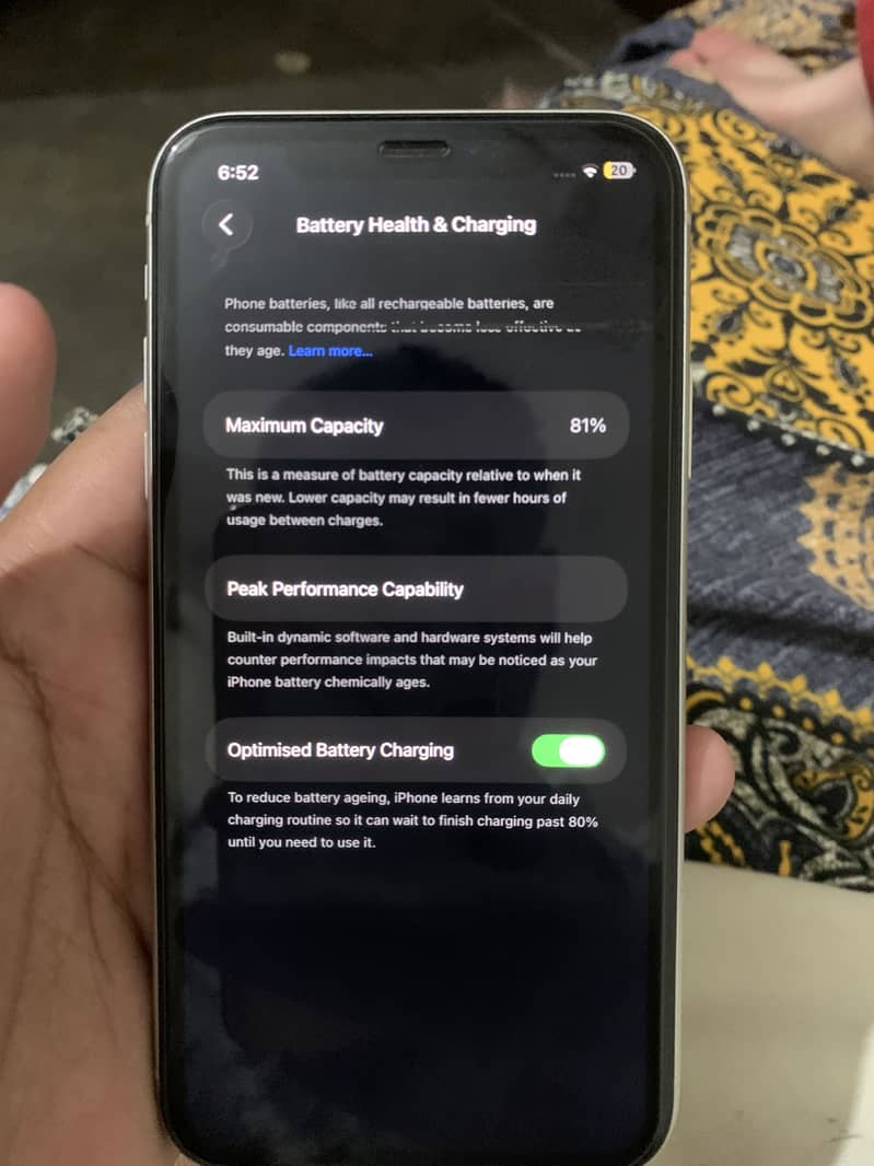Apple iPhone 11 4