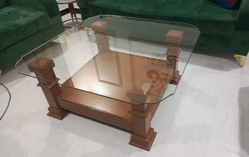 Center Table 0