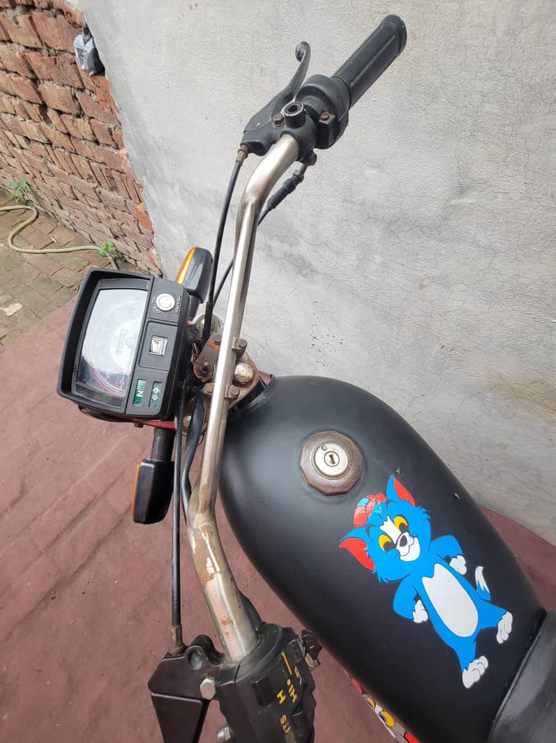 Ravi_70 CD, 2013 Model 1