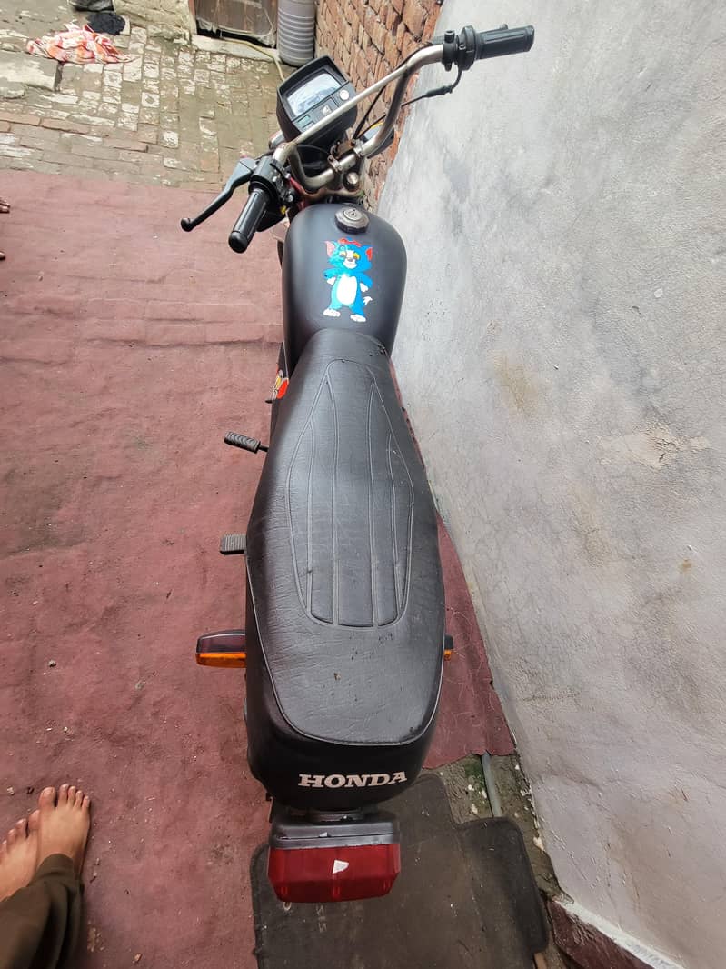 Ravi_70 CD, 2013 Model 5