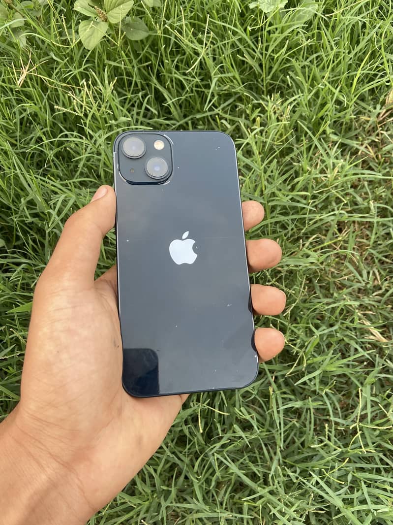 Apple iPhone 13 0