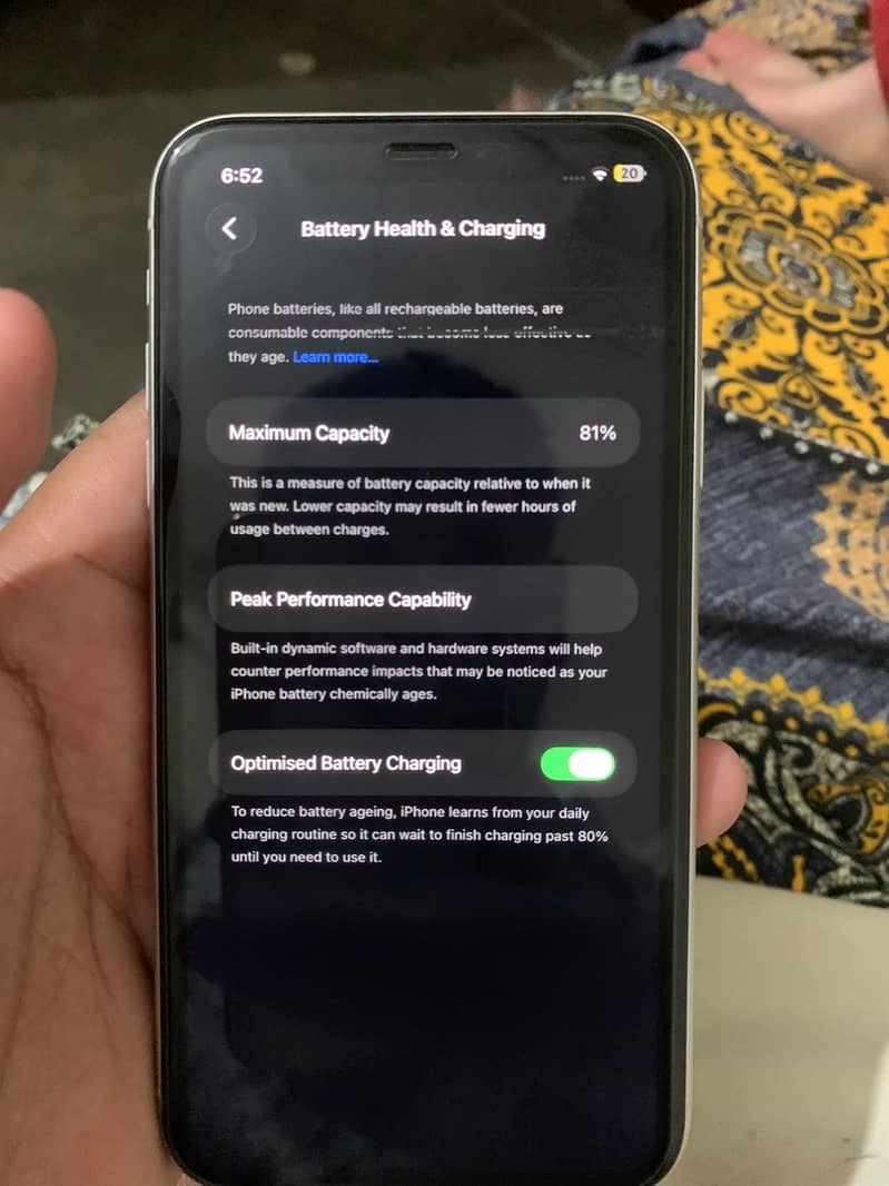 Apple iPhone 11 4