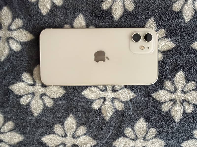 Apple iPhone 12 0