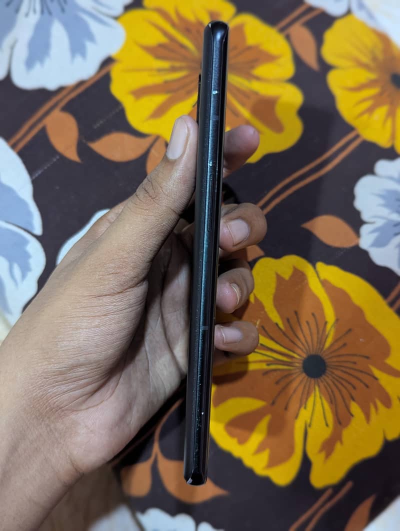 One Plus 10 Pro 4