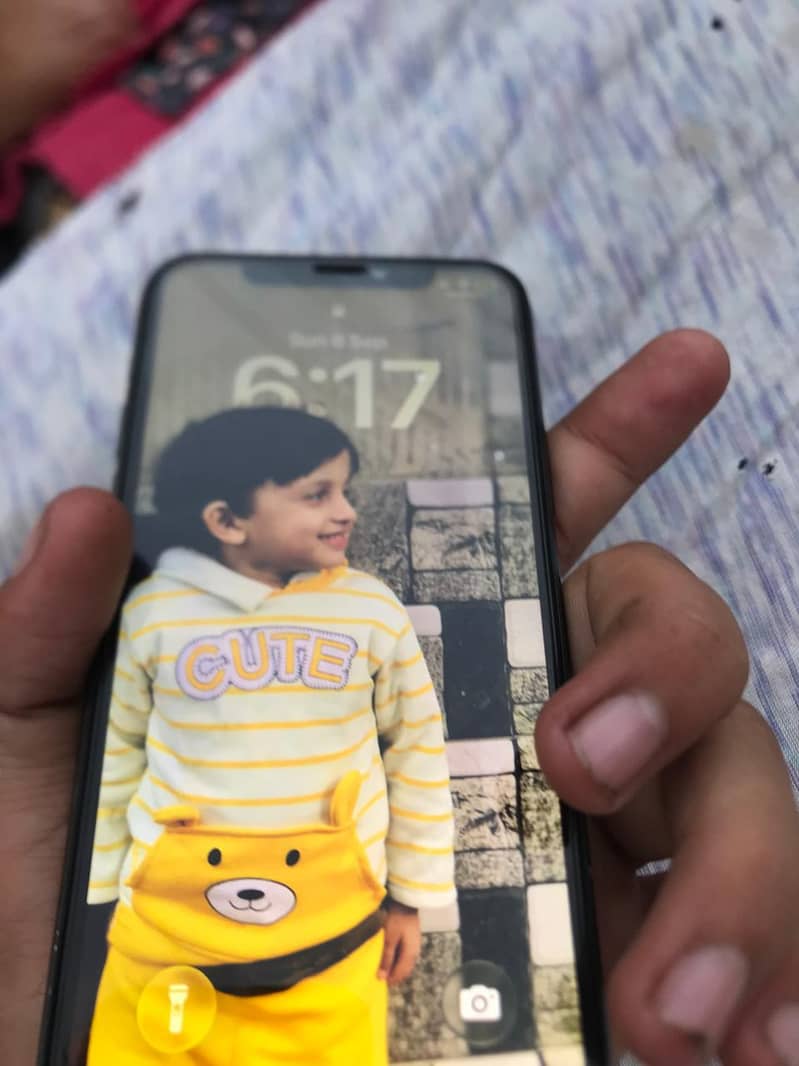 Apple iPhone 11 Pro 3