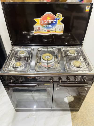 Total geniue Brand new oven for sale 10/10condition no used 2002 model