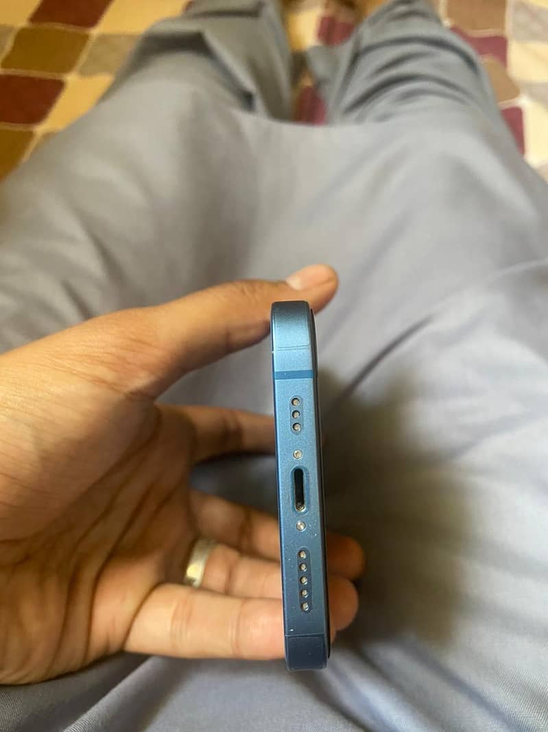 Apple iPhone 13 1