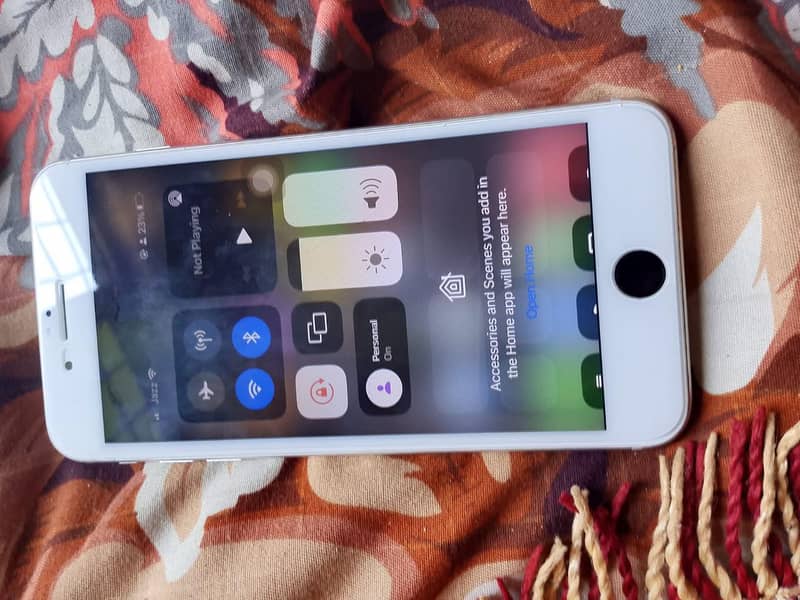Apple iPhone 7 Plus 1