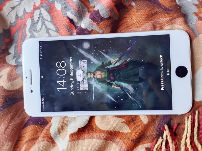 Apple iPhone 7 Plus 8