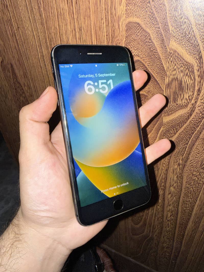 Apple iPhone 8 Plus 2