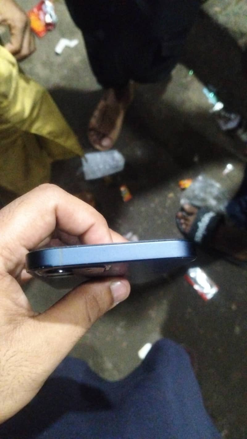 Apple iPhone 12 2
