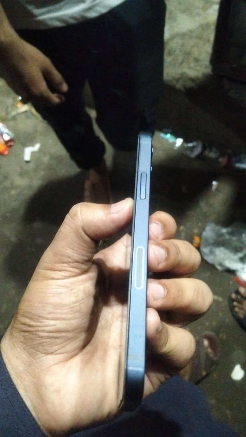 Apple iPhone 12 5
