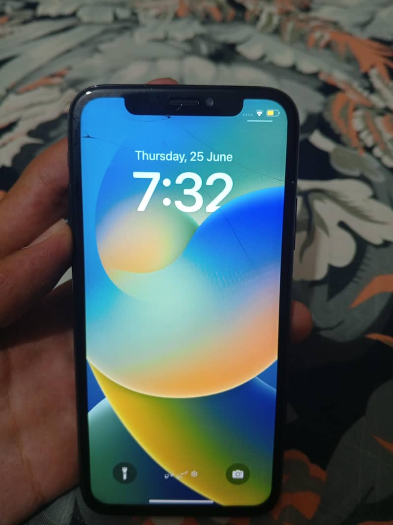 Apple iPhone X 4