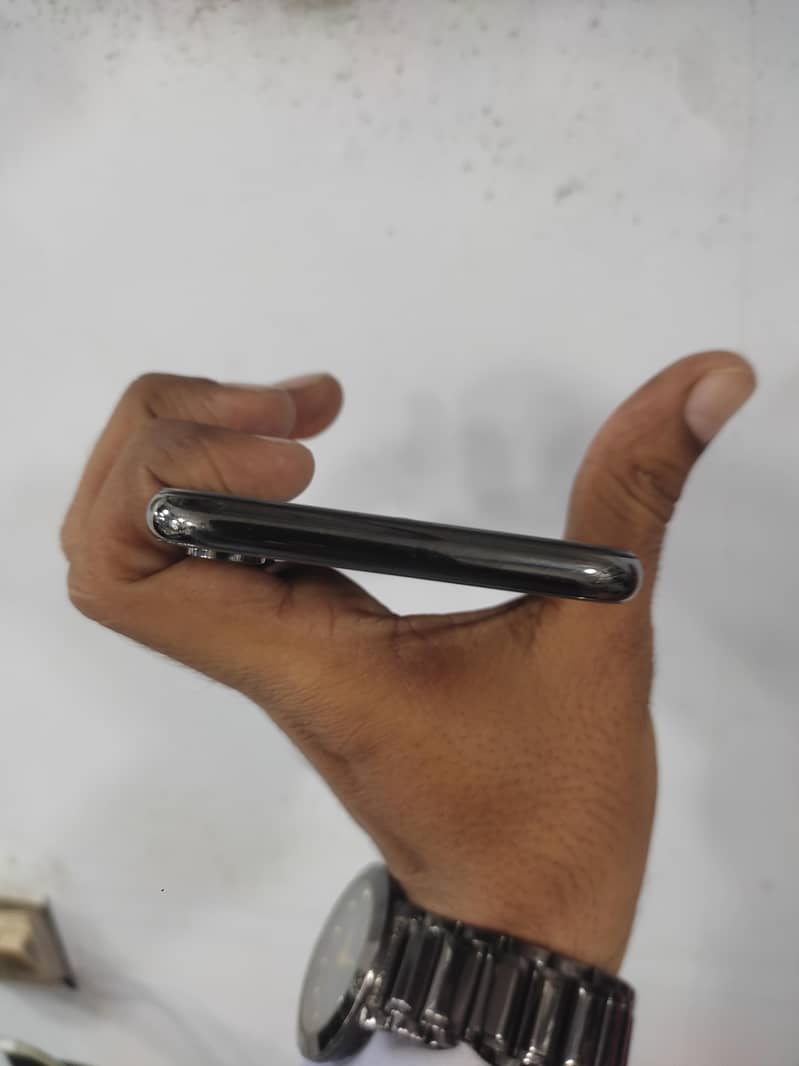 Apple iPhone X 5