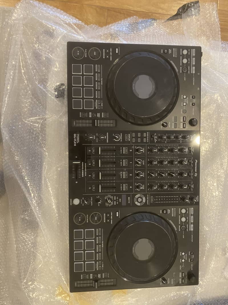 DDJ FLX 10 - DJ Controller - With Flightcase 0