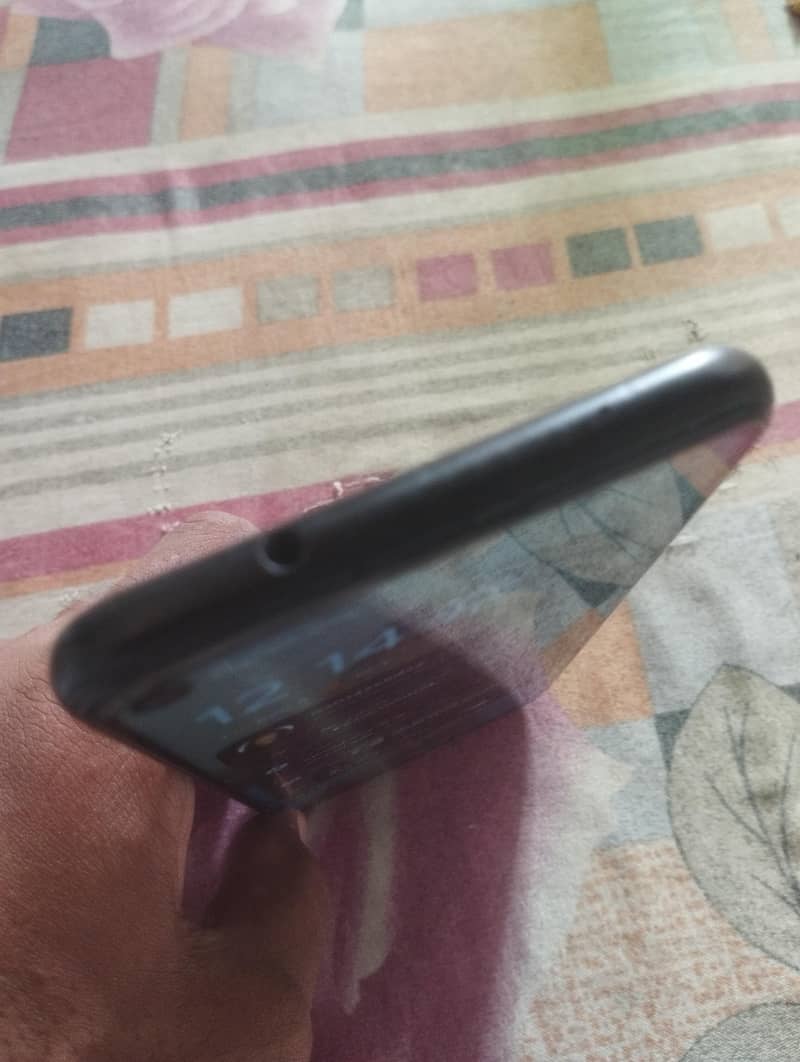 Google Pixel 4a 5